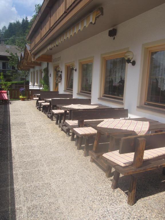 Hotel Silvesterhof Dobbiaco Eksteriør billede